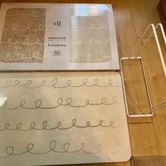 ＆NE 珪藻土バスマット＆スタンド 2点セット（中古）の画像