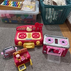 キティーおままごとセット＋お野菜ありありの画像