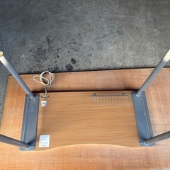 パソコンデスクの画像