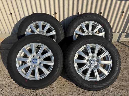 2023年12月製　8分山　スタッドレスタイヤ　195 65 15インチ　114.3 5穴　ヨコハマ　ノア　ヴォクシー  ステップワゴン　セレナ　ミニバンなどに