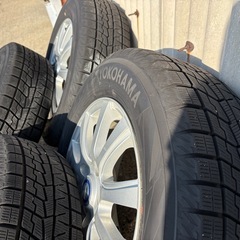 2023年　8分山　スタッドレスタイヤ　195 65 15インチ　114.3 5穴　ヨコハマ　ノア　ヴォクシー  ステップワゴン　セレナ　ミニバンなどにの画像