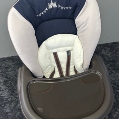 combiキャスター付き ベビーハイローチェア  の画像