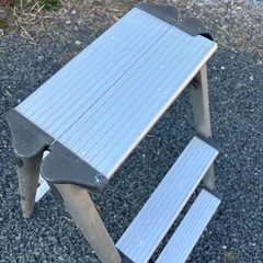 ●３段アルミ脚立●の画像