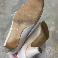 上品　仕事　オフィス　エナメル　パンプス　24.5の画像