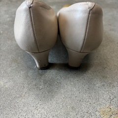 上品　仕事　オフィス　エナメル　パンプス　24.5の画像