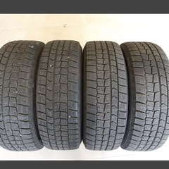 15インチ！山あります！スタッドレスタイヤの画像