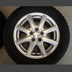 15インチ！山あります！スタッドレスタイヤの画像