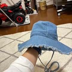 ジーユーのハットの画像