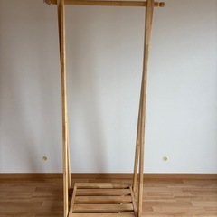 洋服掛けの画像