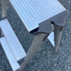 ●３段アルミ脚立●の画像