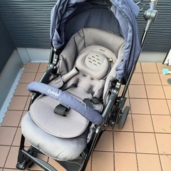 Combi ベビーカーの画像