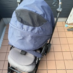 Combi ベビーカーの画像