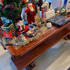 木製ダイニングテーブル&ベンチ椅子（上の飾りは付属されません。）の画像