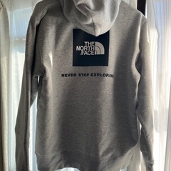 ノースフェイス　パーカー
の画像