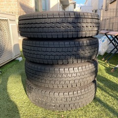 ⭕️スタッドレスタイヤ⭐️綺麗⭐️バリ山⭐️の画像