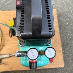 ナカトミ CP-100 エアーコンプレッサー ホース・エアダスターガン付き 動作品の画像