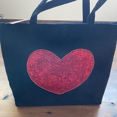 赤いハートスパンコール　バッグの画像