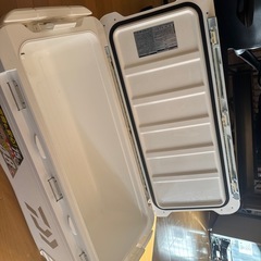 ダイワ 3面真空クーラーボックスの画像