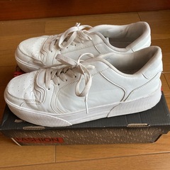 スニーカーの画像