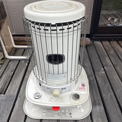 お話中です。石油ストーブ（コロナ製）