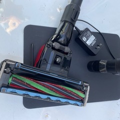 日立　ラクかるパワーブーストサイクロン　充電式 掃除機　ジャパネット　クリーナー 2021年製の画像