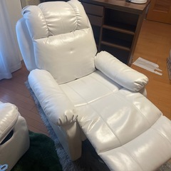 1人掛けリクライニングソファの画像