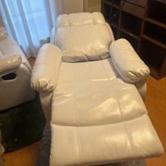 1人掛けリクライニングソファの画像