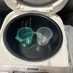 ZOJIRUSHI 炊飯器　NL-DA10の画像