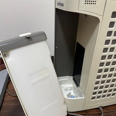 SHARP 加湿空気清浄機 KC-Z40-Wの画像