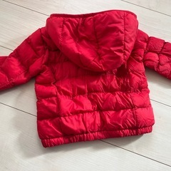 UNIQLO アウター　フード付き　赤　　80の画像