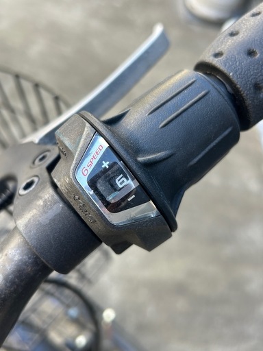 自転車　カゴ付き　ギア付き