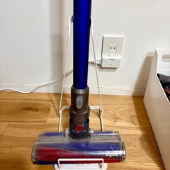 処分価格！値下げ可能　ダイソン 掃除機　スティッククリーナー Dyson V6 Fluffy [サイクロン式 /コードレス] 　　の画像