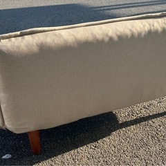 【中古品】フルフラット リクライニング ソファー 2人掛け ラブソファ ベージュ系 肘付き 脚付き 生活家具 の画像