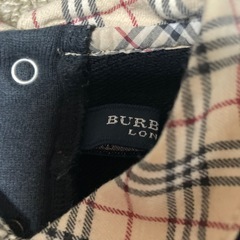 バーバリーのトレーナーの画像