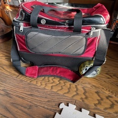 ボーリングキャリーバッグ赤の画像