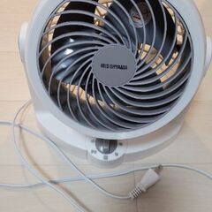 IRIS OHYAMA サーキュレーター（PCF-HD15N-B）白の画像