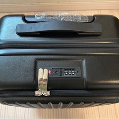 新品未使用　キャリーケースの画像
