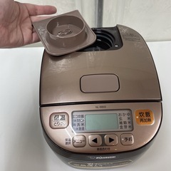 R721 ☀️ ZOJIRUSHI 炊飯ジャー 3合炊き 16年製 NL-BB05 ⭐ 動作確認済 ⭐ クリーニング済の画像