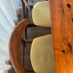 ダイニングテーブル　椅子4脚の画像