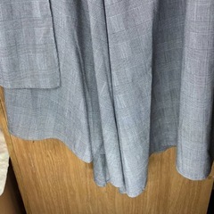 グレーチェック　裾フレアーアシメントリースカートの画像