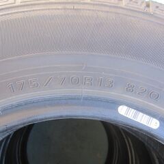 スタッドレスタイヤ　ダンロップ175/70R13の画像