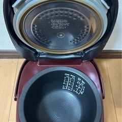 炊飯器　TOSHIBA RC-10VRE4の画像