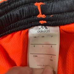 adidasハーフパンツの画像