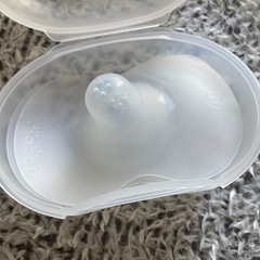 ピジョン　乳頭保護器　Mサイズ　2個セットケース付き
の画像