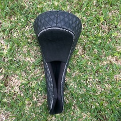 オークリーヘッドカバーの画像