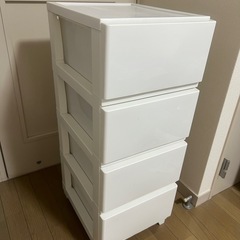 Amazon 4段 収納家具の画像