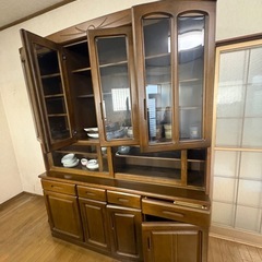 食器棚の画像
