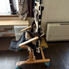 折りたたみ式 介助用 車椅子 子供用の画像