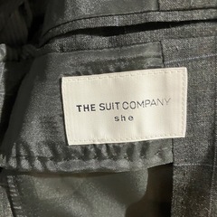 グレーのスーツ　サイズ38の画像