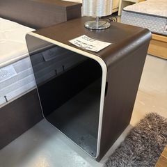 サイドテーブル、キャビネットの画像